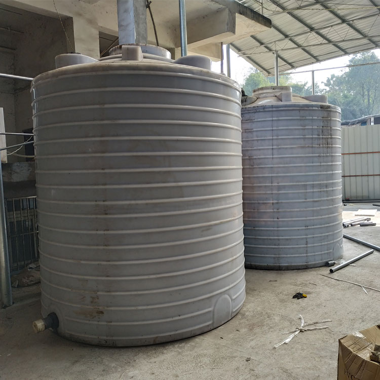聚乙烯储罐客户使用现场