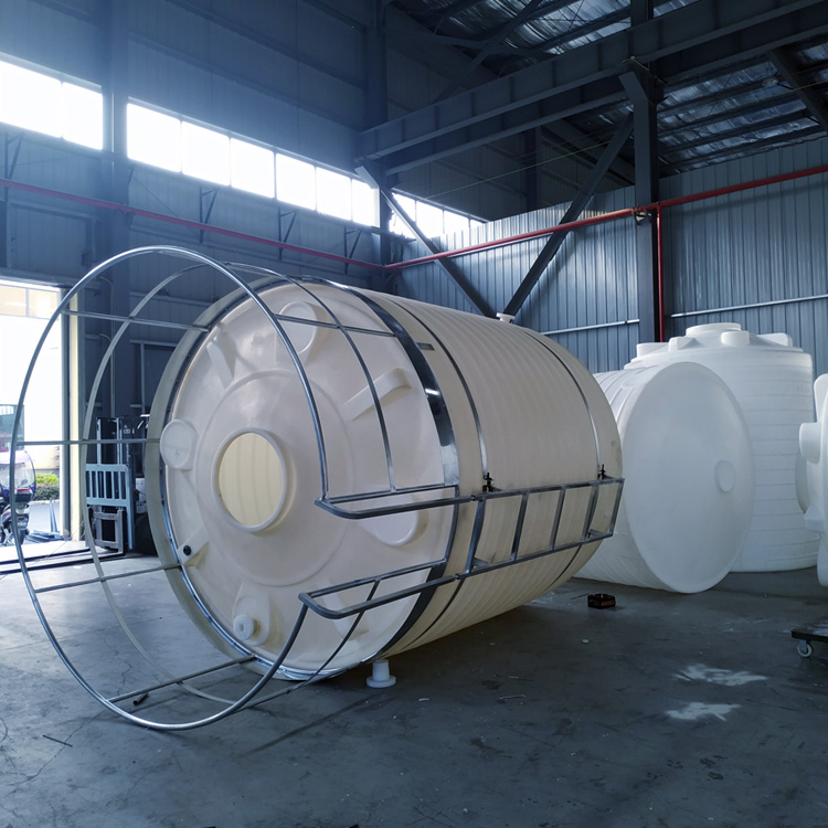 15吨塑料水塔配套爬梯护栏