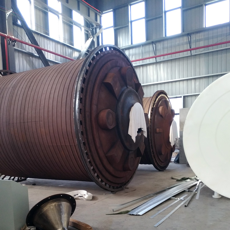 30吨塑料储罐模具保养